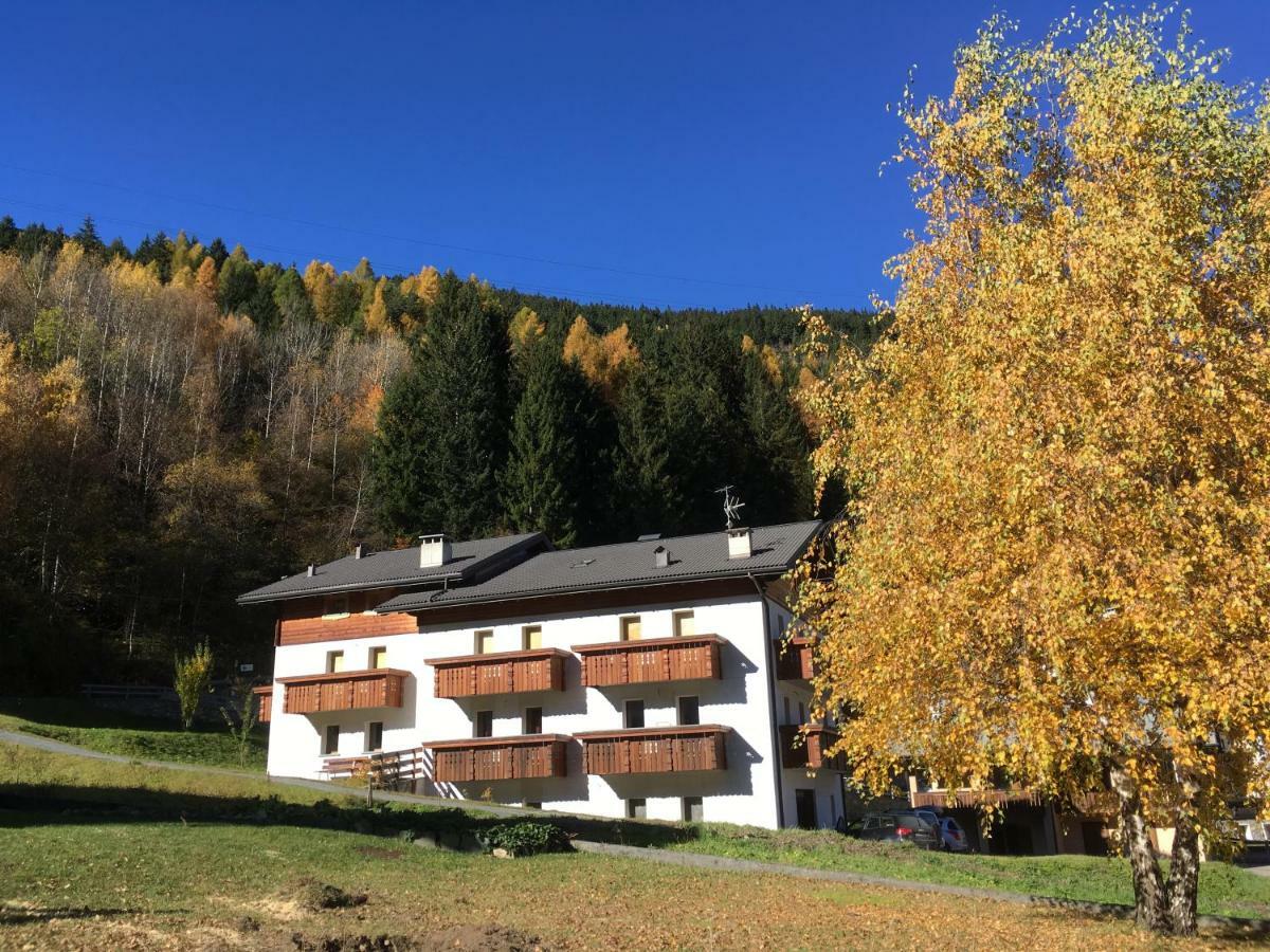 Chalet Del Bosco Valdisotto Exterior foto