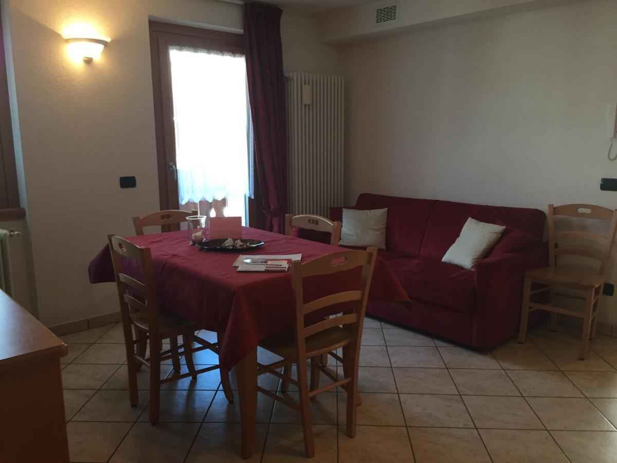 Chalet Del Bosco Valdisotto Habitación foto